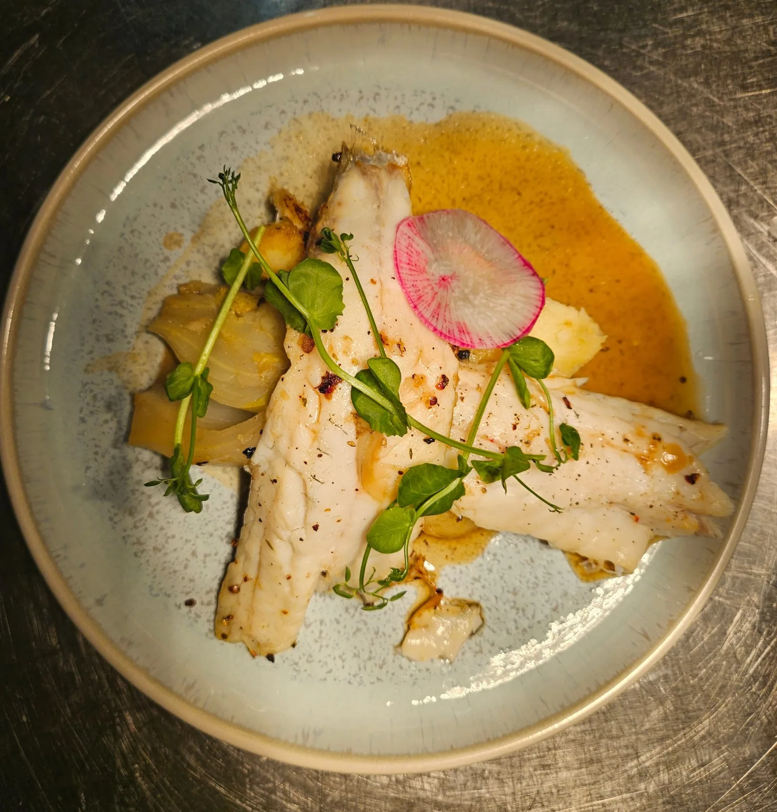 Assiette de dorade et légumes